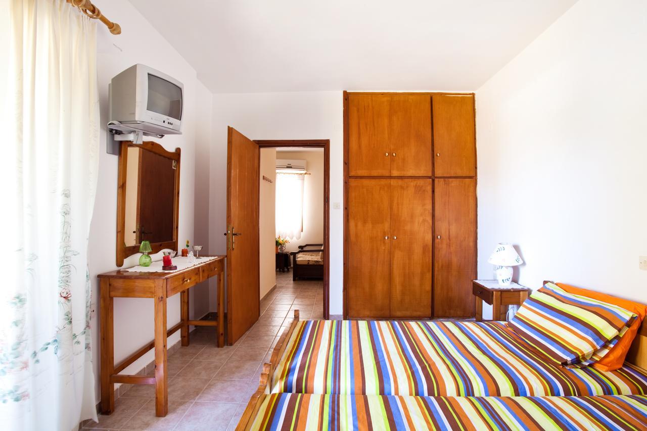 Villa Zoi Thronion Luaran gambar